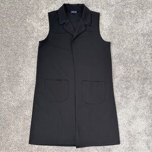 Black Sleeveless Vest with Pockets